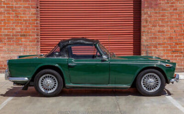 Triumph-TR4A-IRS-1965-9