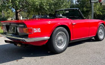 Triumph-Tr-6-1971-5