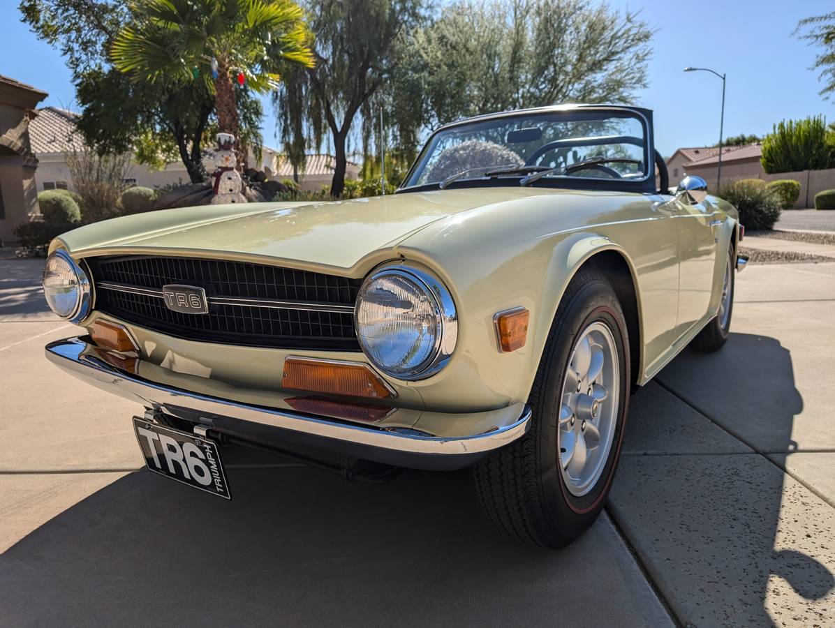 Triumph-Tr6-1970-2