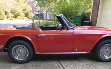 Triumph-Tr6-1972-12