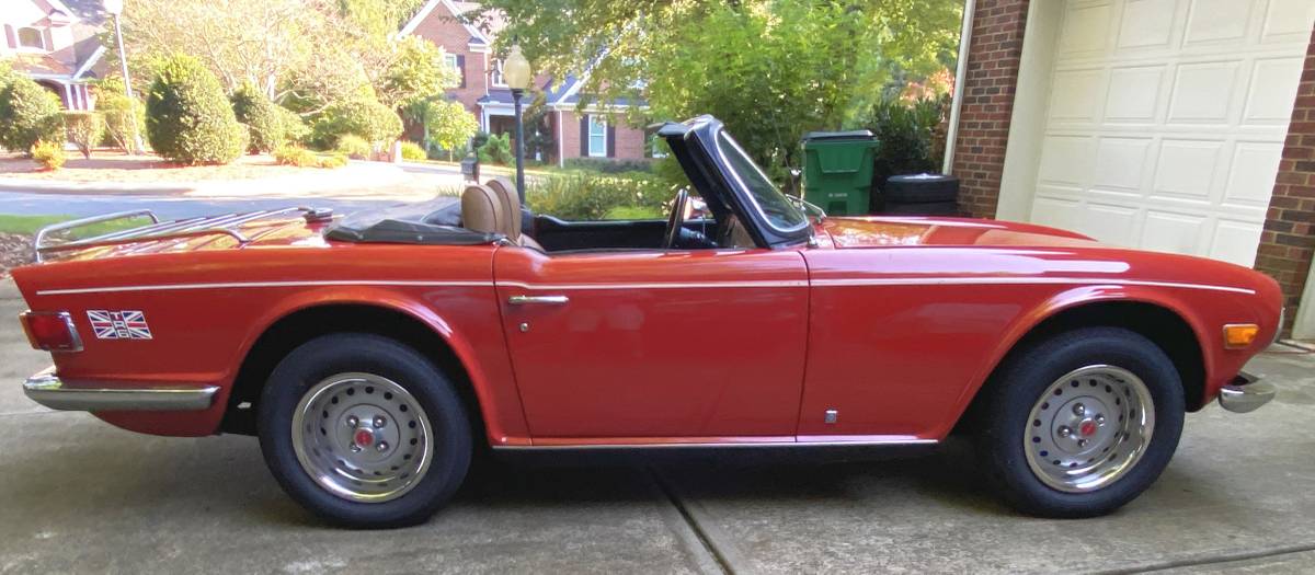 Triumph-Tr6-1972-12