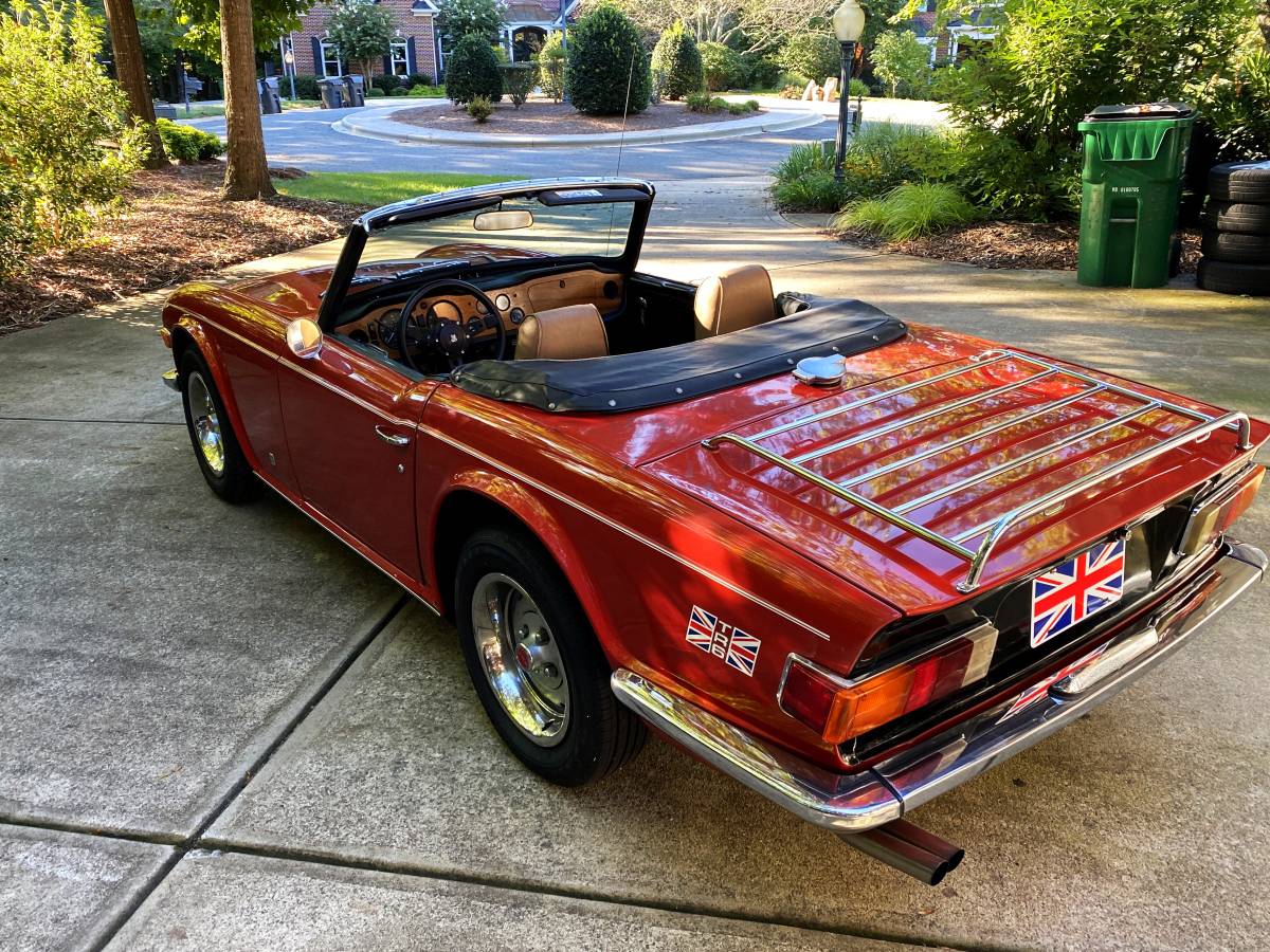 Triumph-Tr6-1972-8