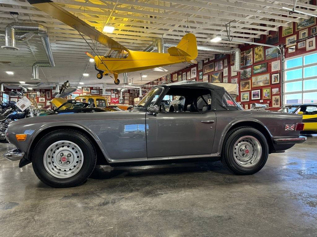 Triumph-Tr6-1973-2