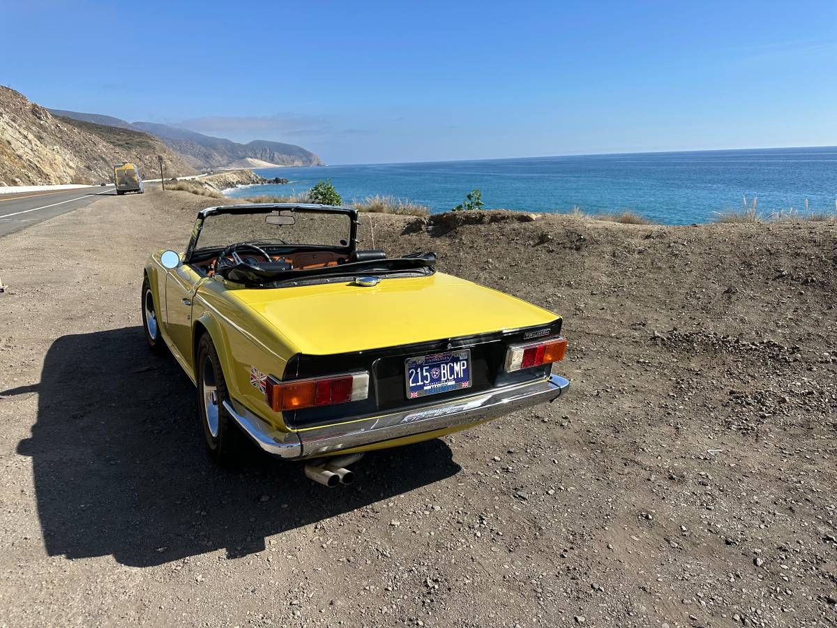 Triumph-Tr6-1973-4