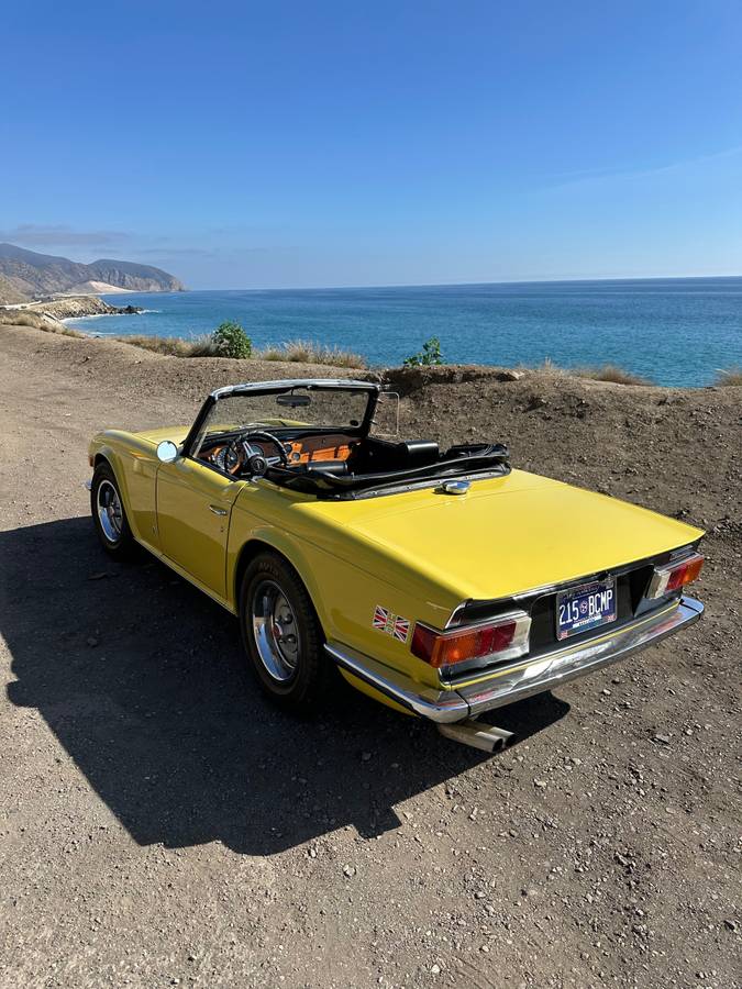 Triumph-Tr6-1973-8