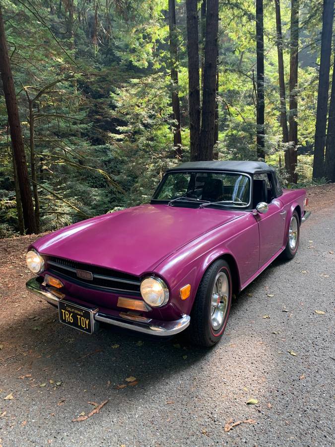 Triumph-Tr6-1974-8