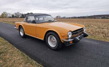 Triumph-Tr6-convertible-1976-2