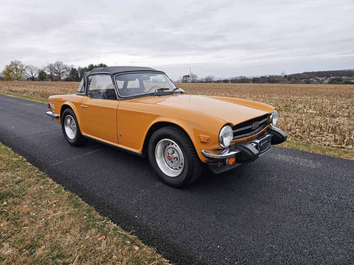 Triumph-Tr6-convertible-1976-2