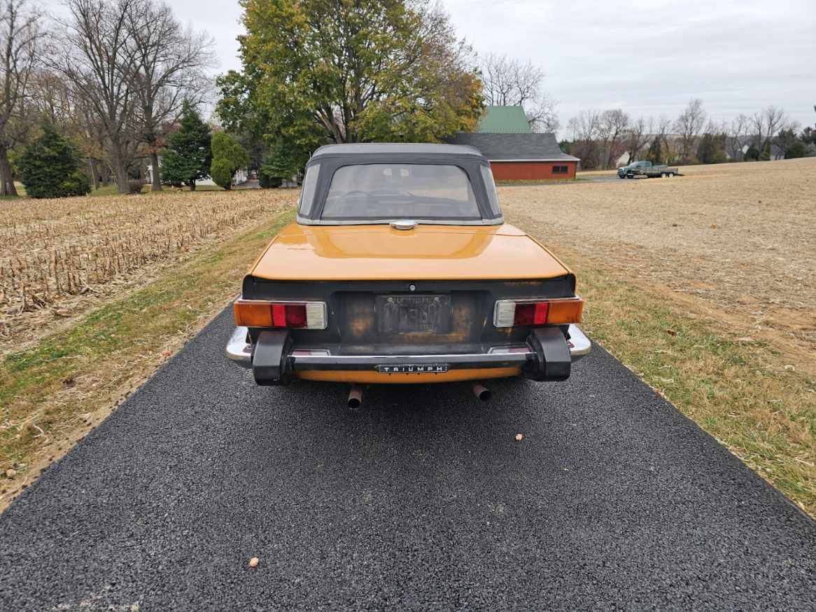 Triumph-Tr6-convertible-1976-6