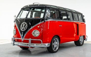 Volkswagen-21-Window-Custom-Bus-1966-2