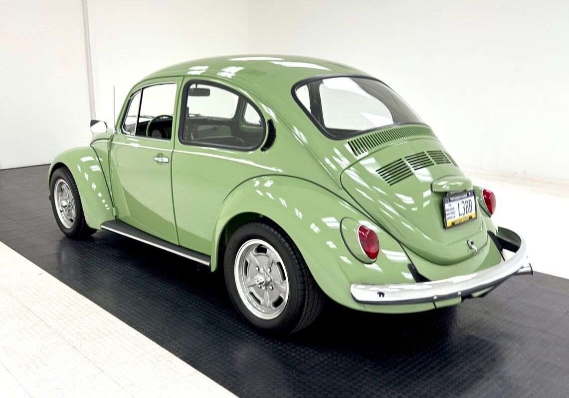 Volkswagen-Beetle-Classic-1972-2