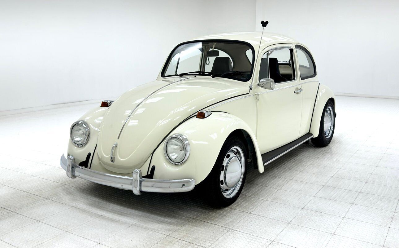 Volkswagen Beetle - Classic  year1}