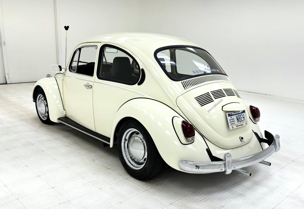 Volkswagen-Beetle-Classic-1973-2