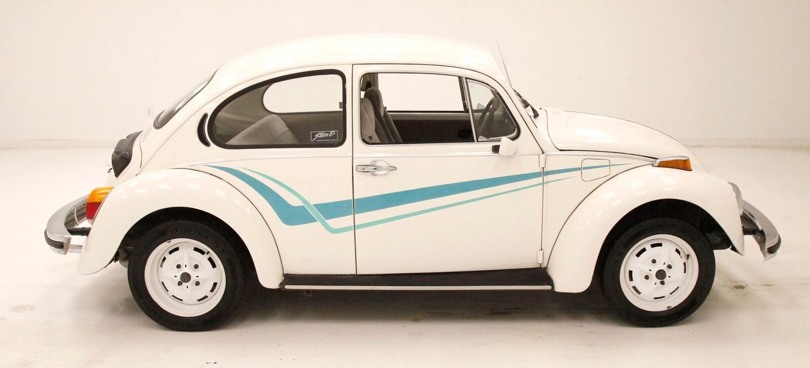 Volkswagen-Beetle-Classic-1974-5