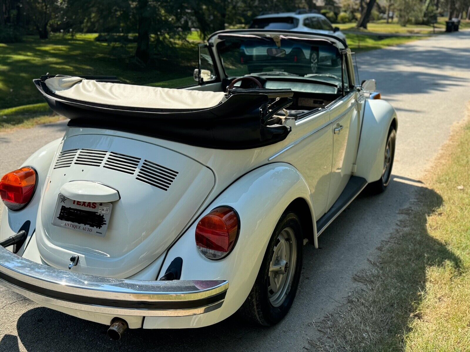 Volkswagen-Beetle-Classic-Cabriolet-1979-2