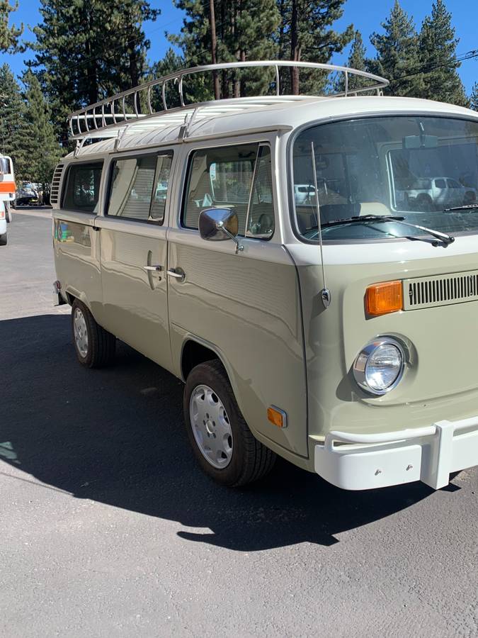 Volkswagen-Bus-1974-2