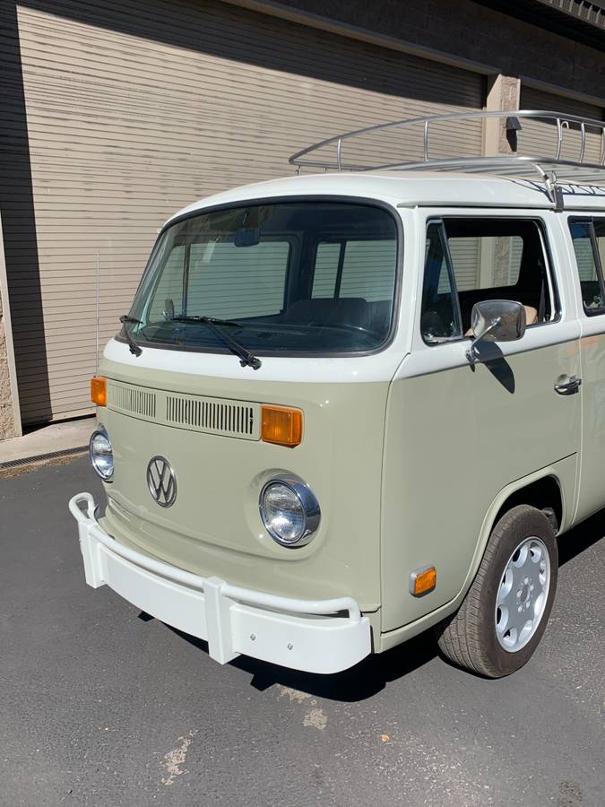 Volkswagen-Bus-1974-21