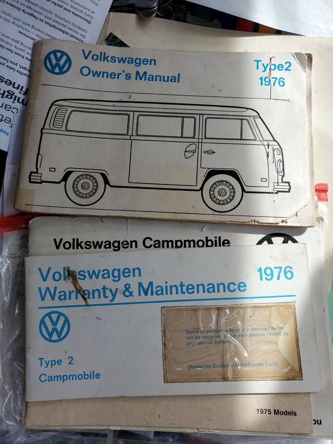 Volkswagen-Bus-1976-23