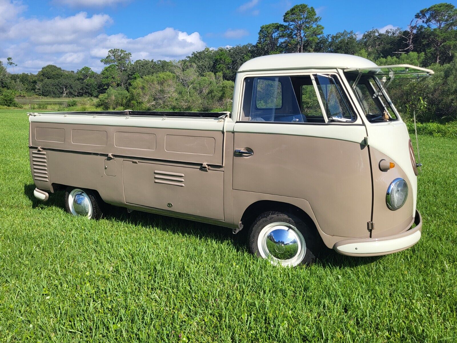 Volkswagen-BusVanagon-1957-12