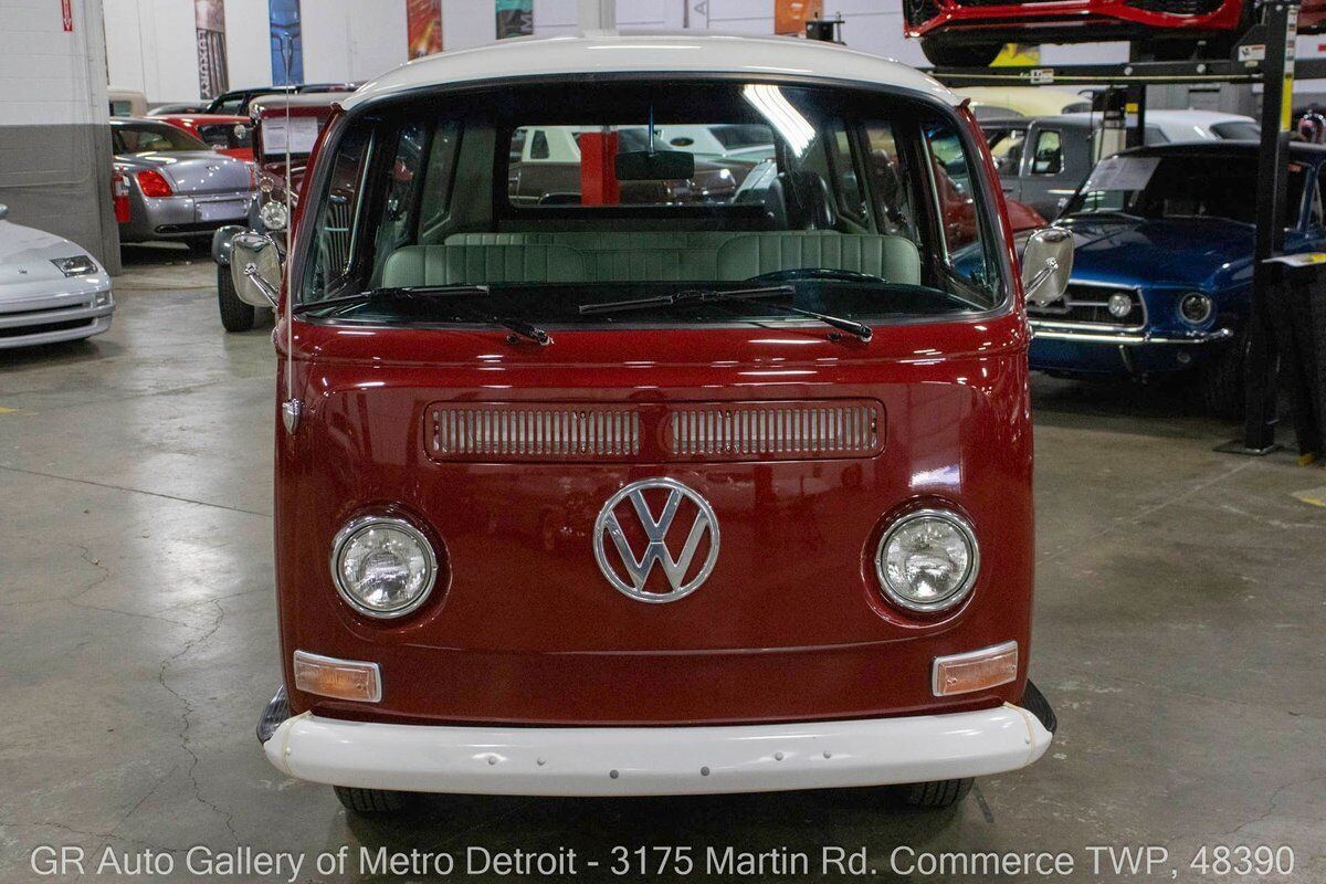 Volkswagen-BusVanagon-1968-10