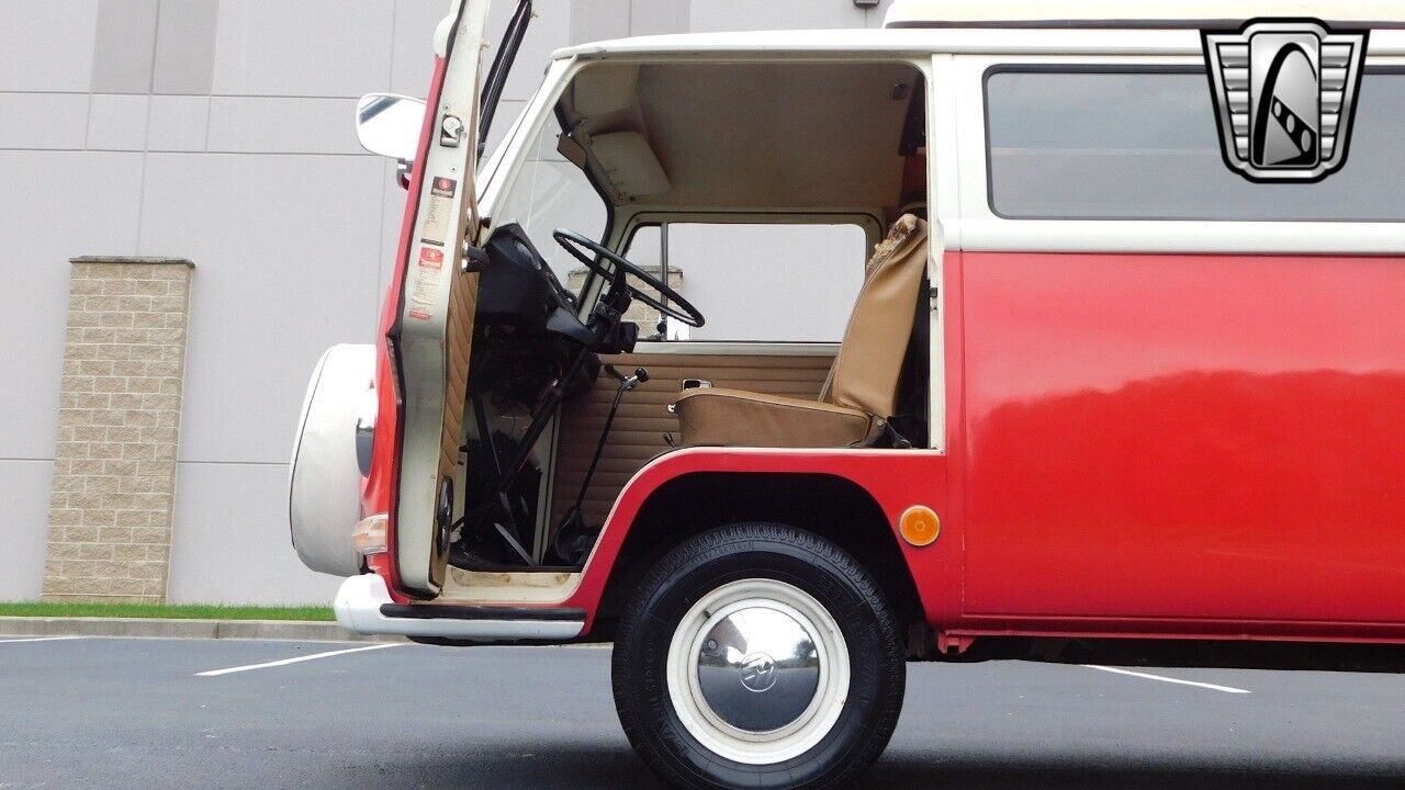 Volkswagen-BusVanagon-1968-10