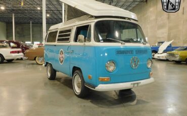 Volkswagen-BusVanagon-1970-5