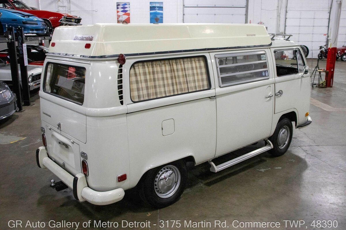 Volkswagen-BusVanagon-1971-6