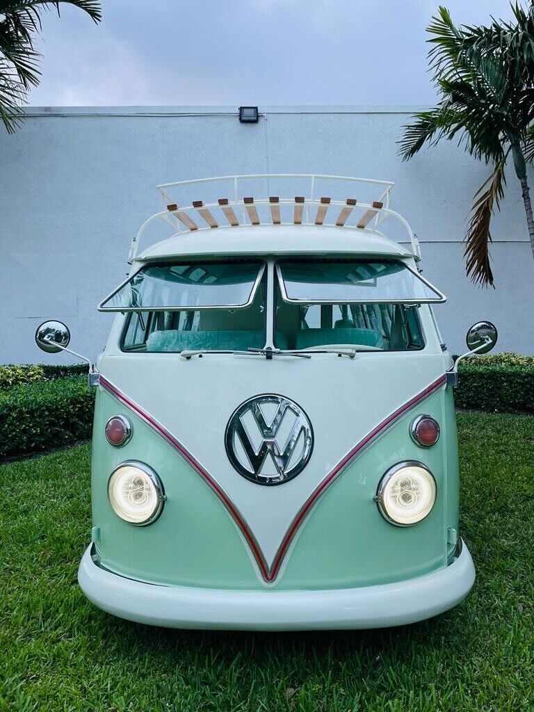 Volkswagen-BusVanagon-1972-1