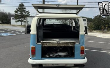 Volkswagen-BusVanagon-1972-11