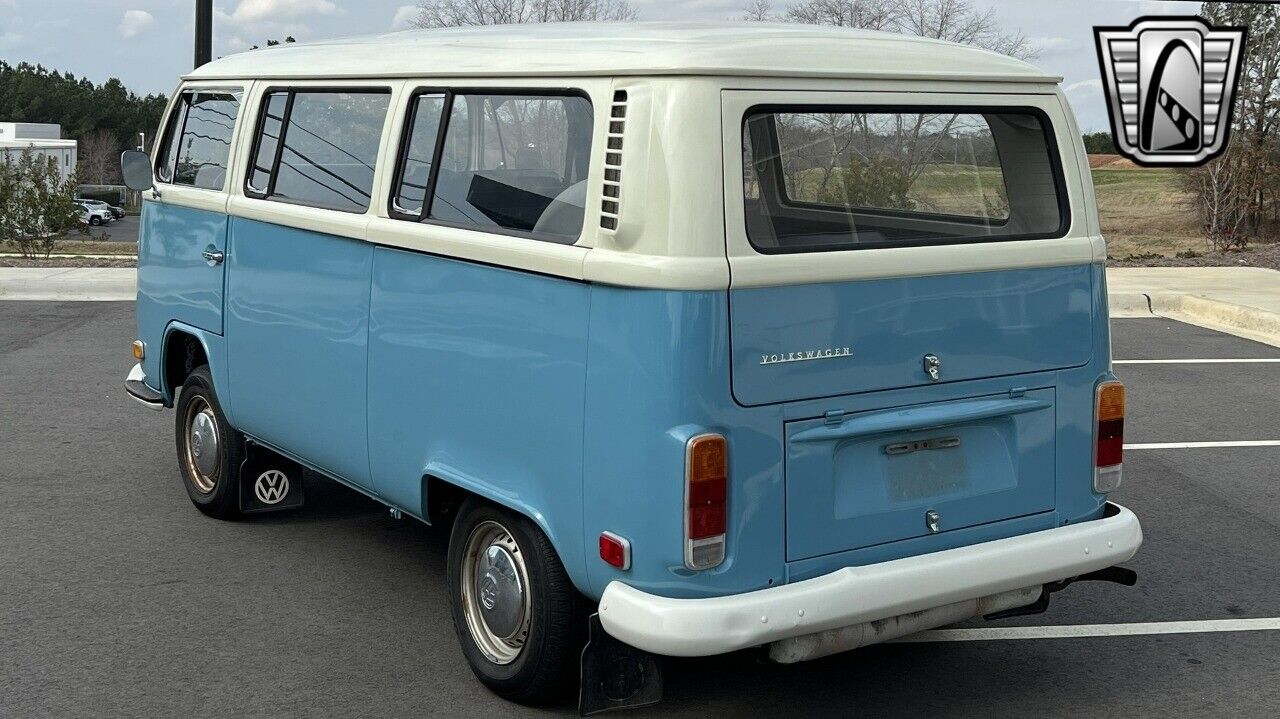 Volkswagen-BusVanagon-1972-3