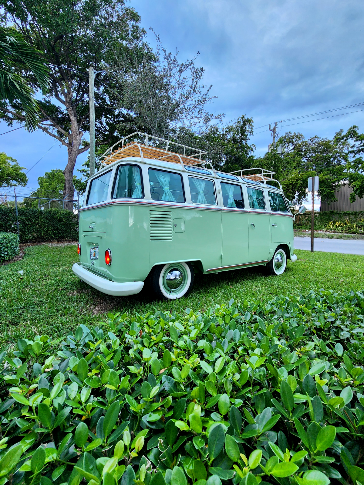 Volkswagen-BusVanagon-1972-5