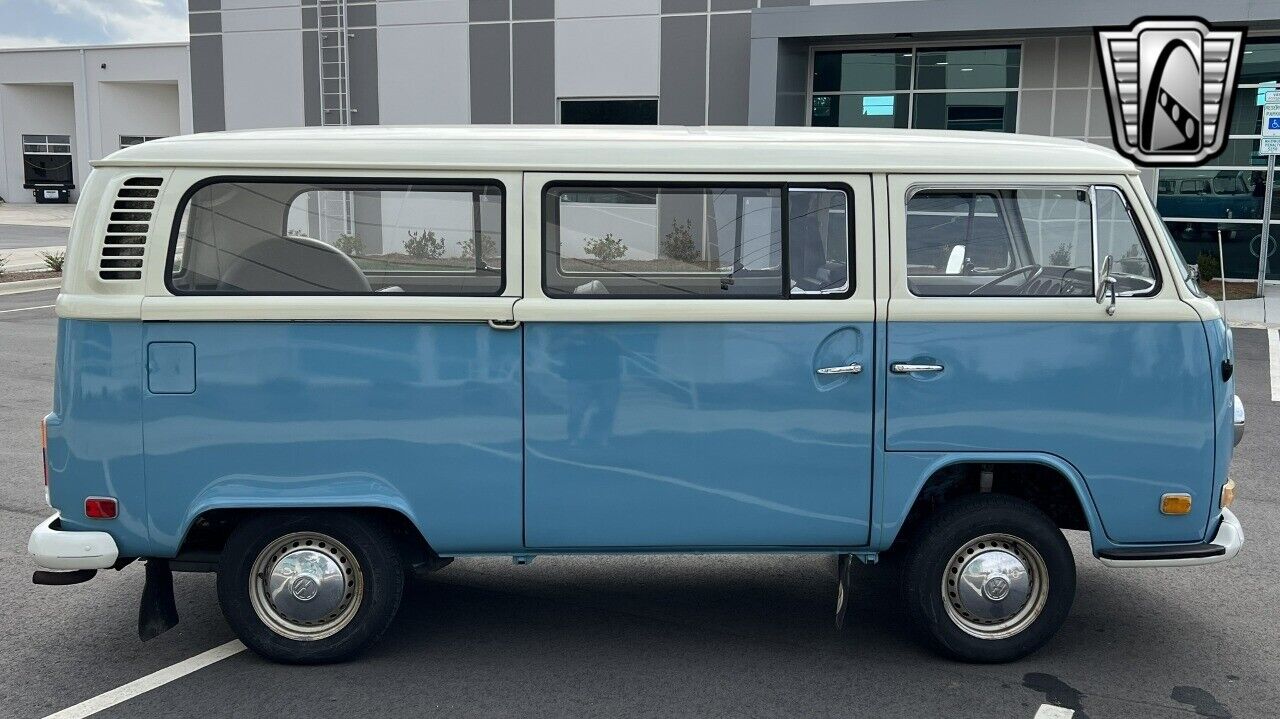 Volkswagen-BusVanagon-1972-6