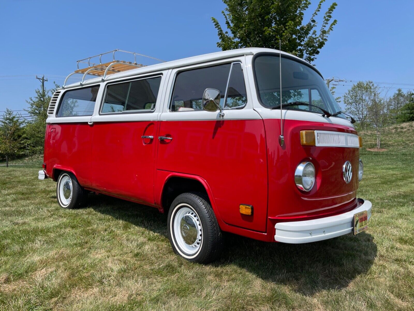 Volkswagen Bus/Vanagon  year1}