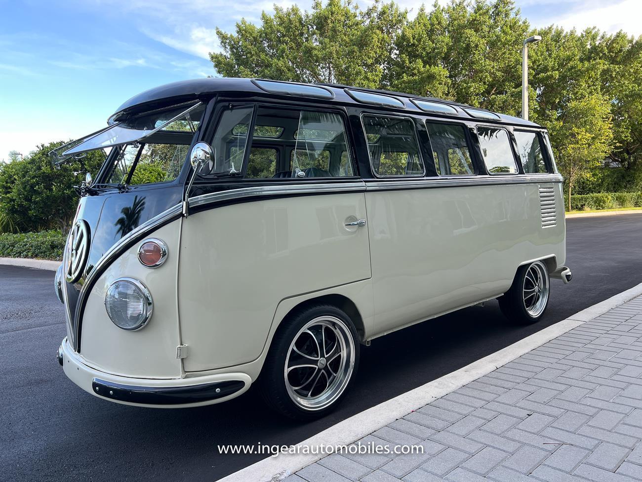 Volkswagen-BusVanagon-1974-11