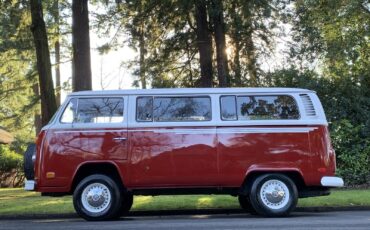 Volkswagen Bus/Vanagon  year1}