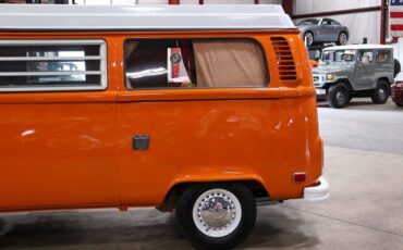 Volkswagen-BusVanagon-1975-3