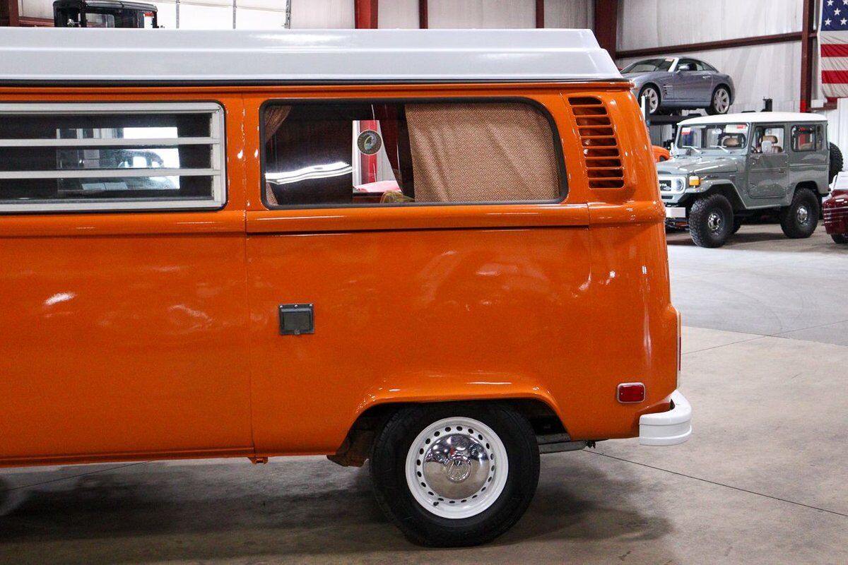 Volkswagen-BusVanagon-1975-3