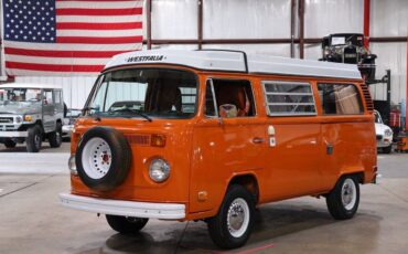 Volkswagen Bus/Vanagon  year1}