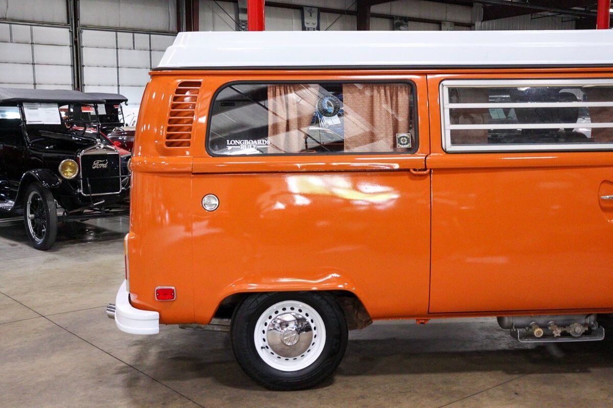 Volkswagen-BusVanagon-1975-7