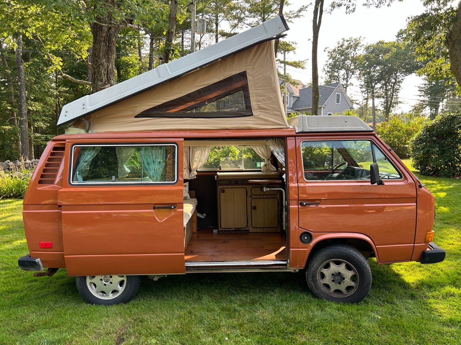 Volkswagen-BusVanagon-1980-2