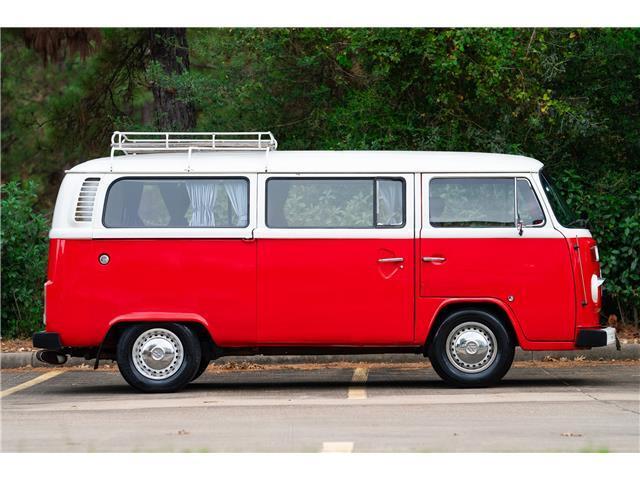 Volkswagen-BusVanagon-1984-10