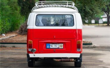 Volkswagen-BusVanagon-1984-4