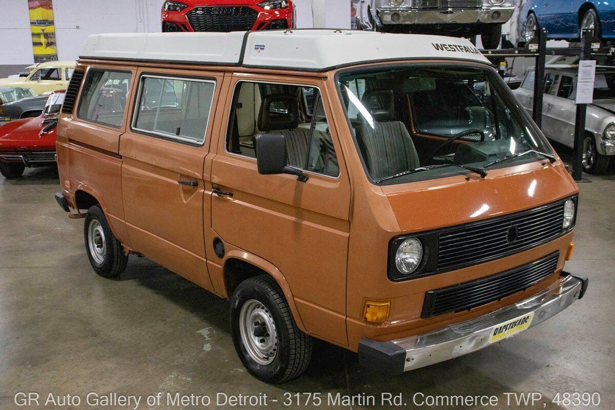 Volkswagen-BusVanagon-1984-8