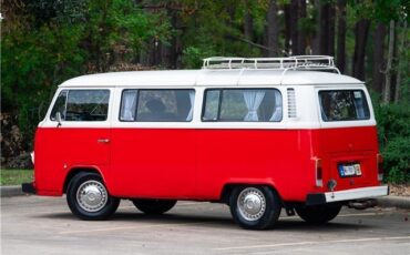 Volkswagen-BusVanagon-1984-9