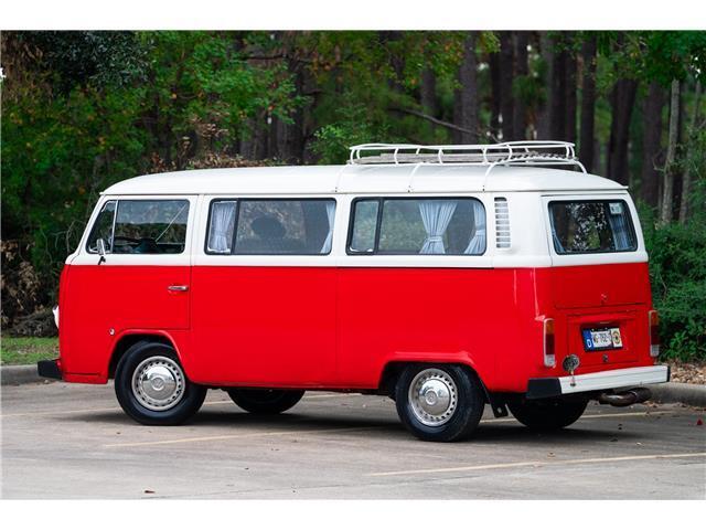 Volkswagen-BusVanagon-1984-9