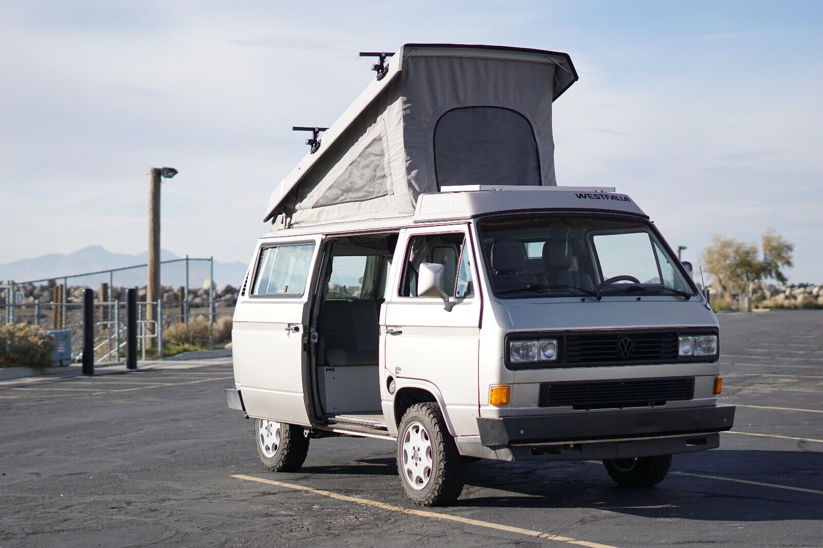 Volkswagen-BusVanagon-1991-22