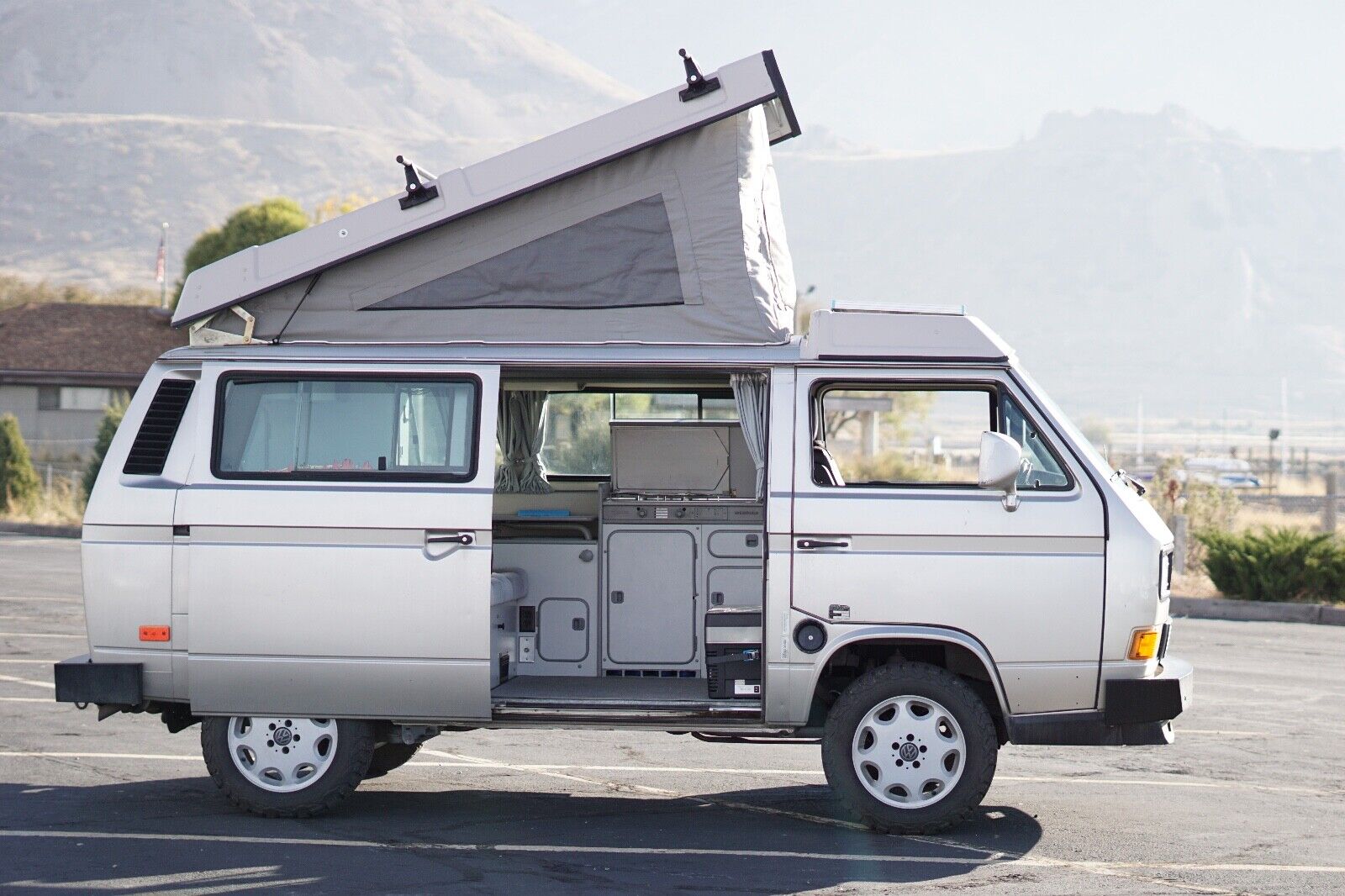 Volkswagen-BusVanagon-1991-25