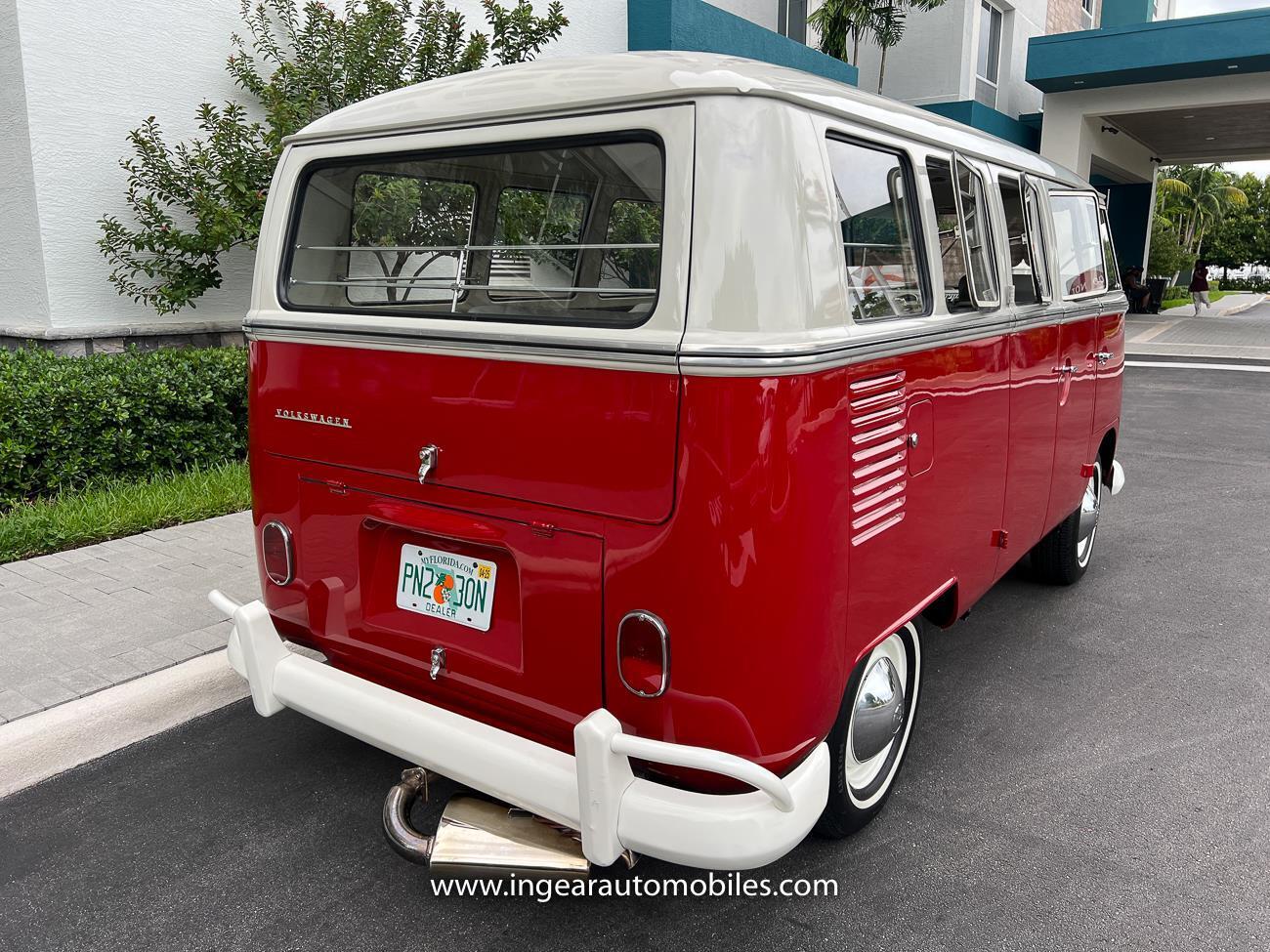 Volkswagen-BusVanagon-Van-1967-10