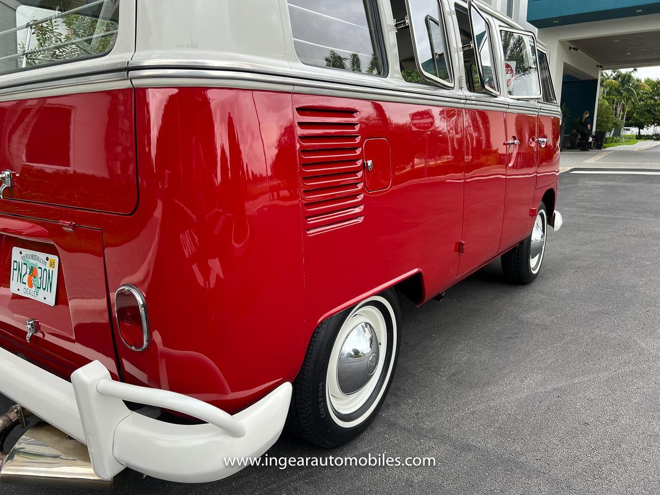 Volkswagen-BusVanagon-Van-1967-29