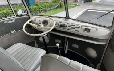 Volkswagen-BusVanagon-Van-1967-3